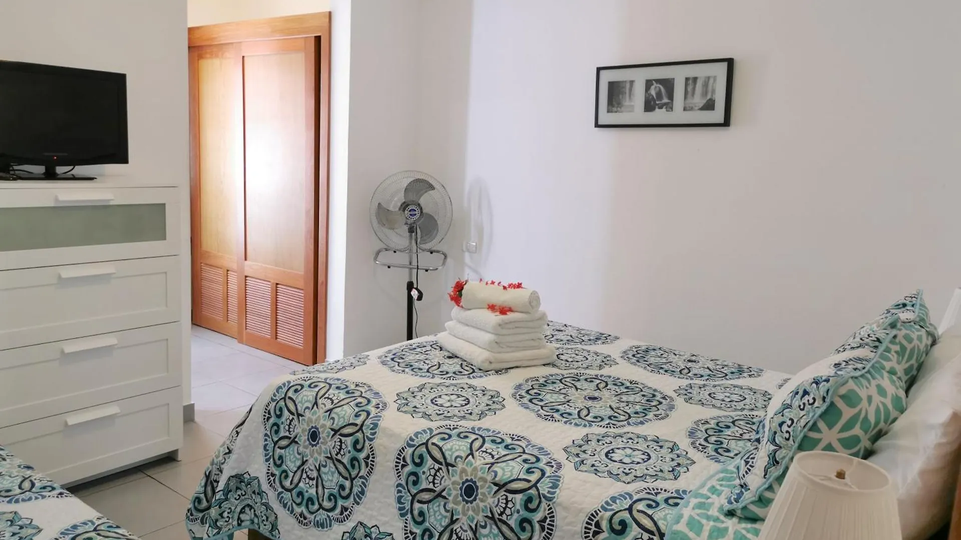 Sunny Suites With Rooftop Pool And Spa - Playa Los Corales プンタ・カナ アパートホテル