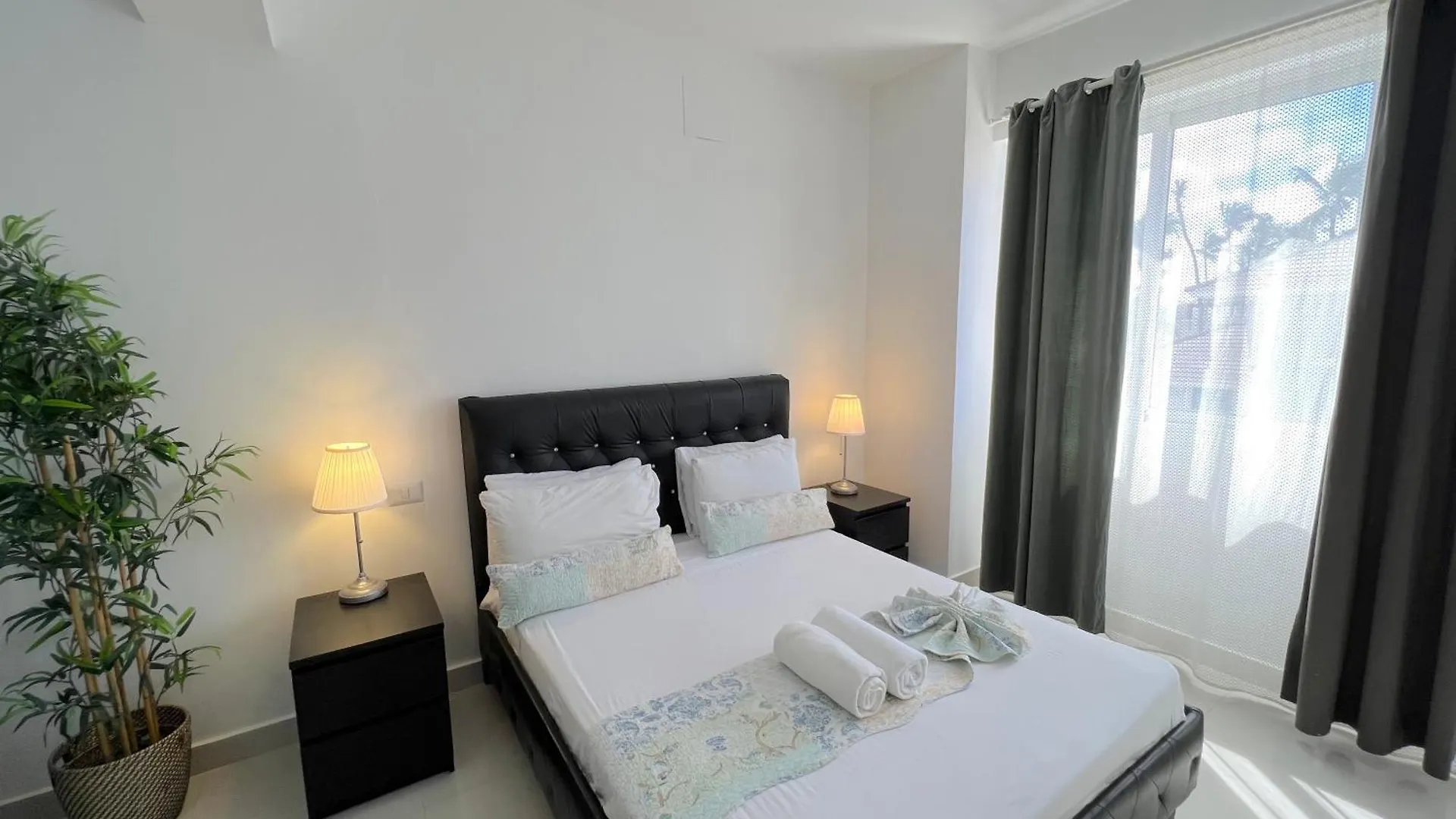Sunny Suites With Rooftop Pool And Spa - Playa Los Corales プンタ・カナ