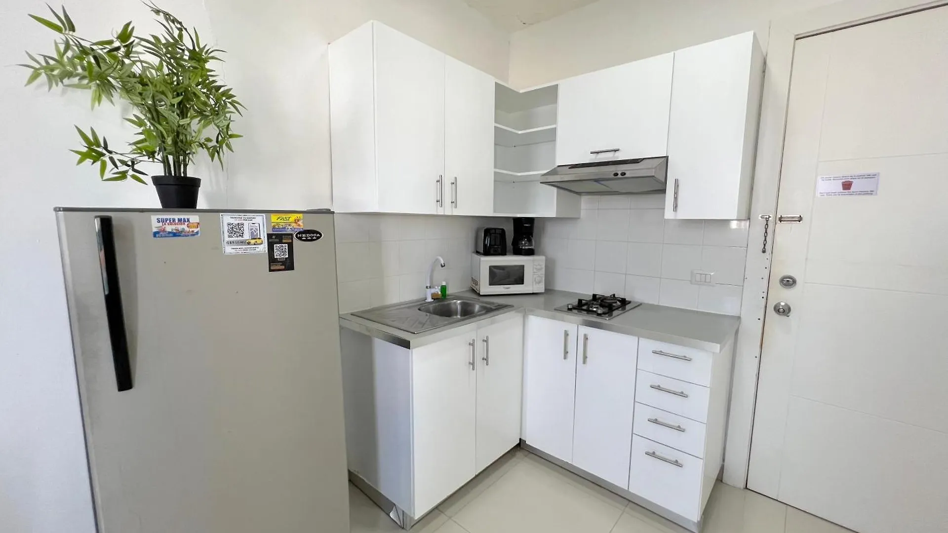 Sunny Suites With Rooftop Pool And Spa - Playa Los Corales プンタ・カナ 5*,
