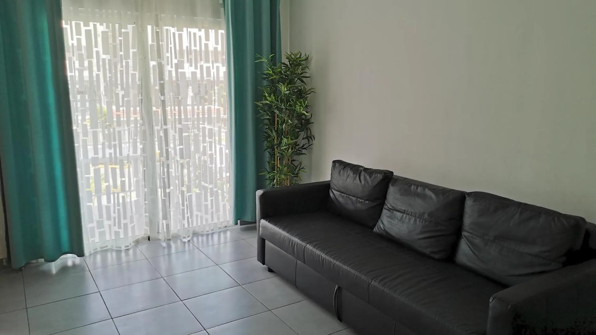 Sunny Suites With Rooftop Pool And Spa - Playa Los Corales Punta Cana 5*,