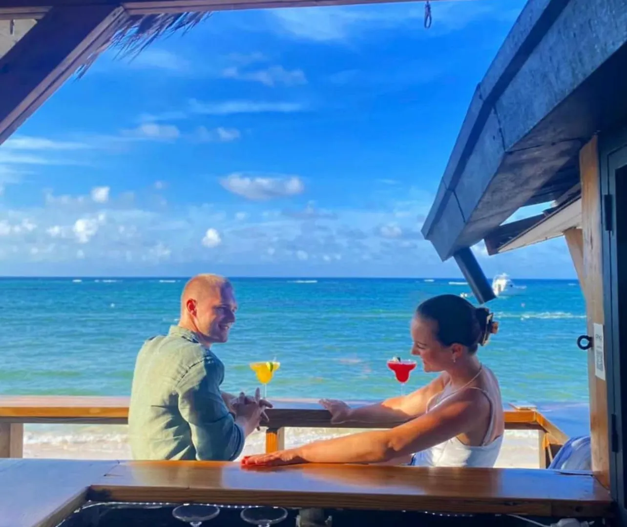 Sunny Suites With Rooftop Pool And Spa - Playa Los Corales Punta Cana